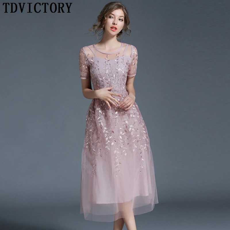 

TDVICTORY 2019 Summer High-End Women mesh Embroidery Party Dress Ladies O-Neck stitching Elegant Female Slim Sexy Long Dresses
