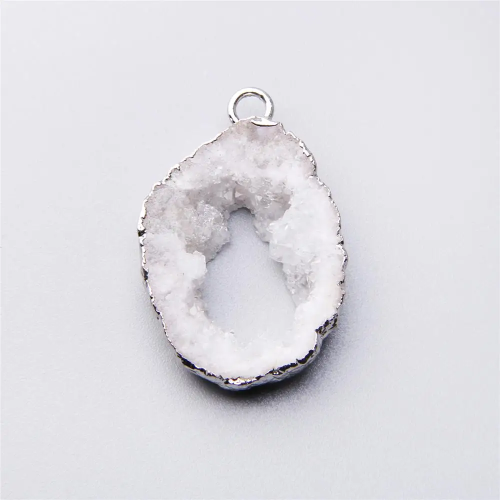 

1PC natural crystal druzy Brand New agates Charm Natural Druzy Quartz Druzy Stone Necklaces Pendants gift for Women Gift