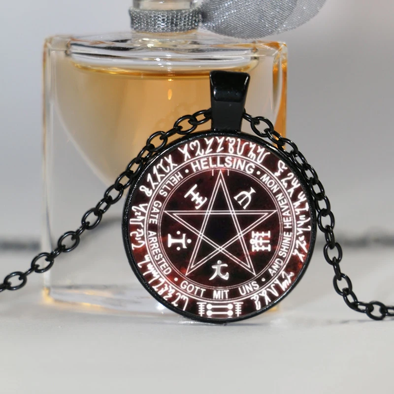 Дизайн Хеллсинг Алукард пентаграмма ожерелье стекло кабошон Хеллсинг пентаграмма заявление ожерелья с кулоном, оптом