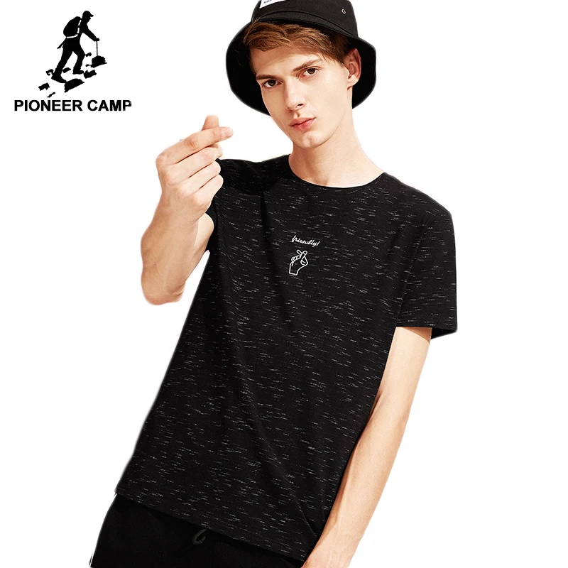 Мужская футболка Pioneer camp черная хлопковая с коротким рукавом и принтом в виде