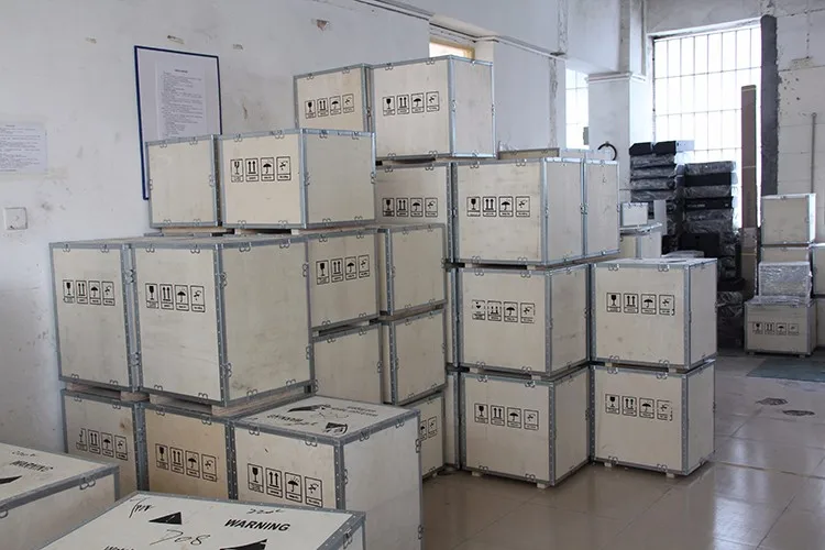 wooden case packing