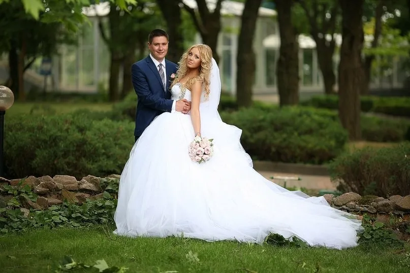 

Vintage Sheer Tulle Wedding Dresses Ball Gown Sweetheart Crystal Beaded Bridal Gowns Lace-up Back vestido de noiva