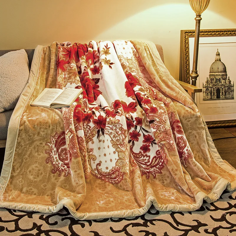 

ultra thick ultra fine super soft and warm throw adult and child can use Queen size