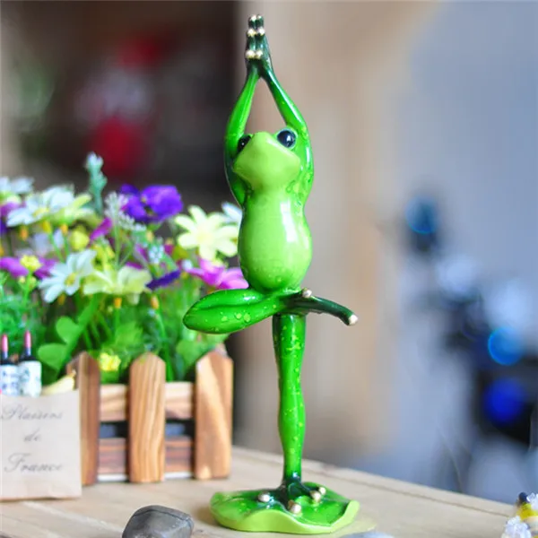 Funny Frog Family Yoga Styles Resin Toys Figures - Tree Pose