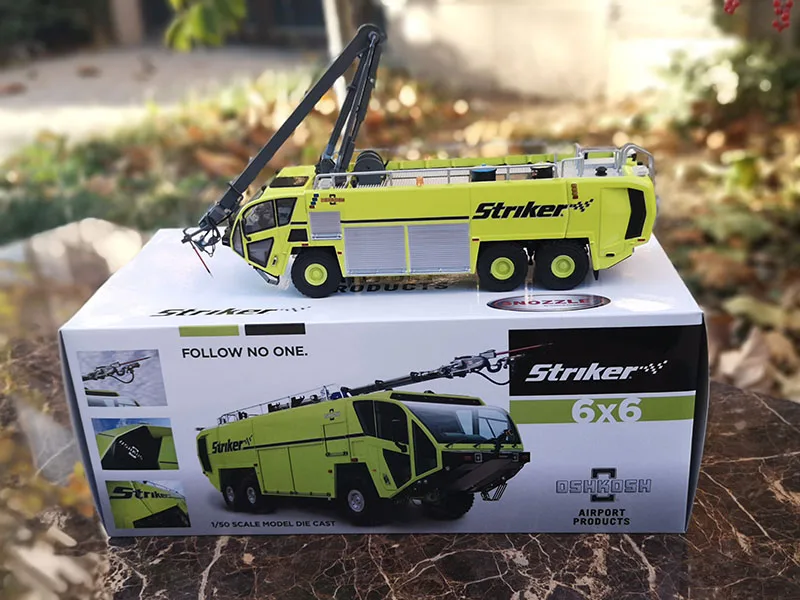 oshkosh truck diecast models