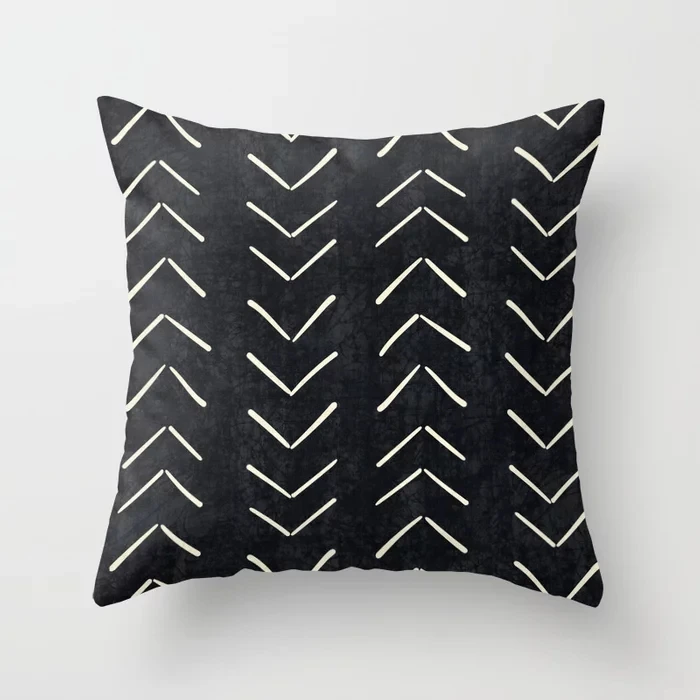 mudcloth-big-arrows-in-black-and-white-pillows.webp
