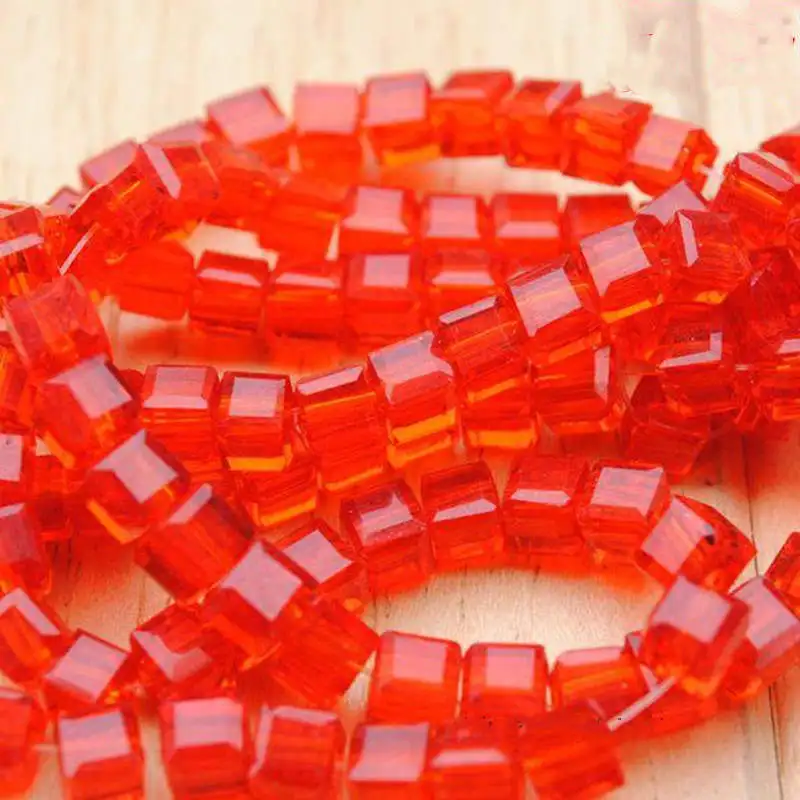 Поставка 4 мм 6 мм 8 мм DIY Хрустальные стеклянные бусины аксессуары для изготовления ювелирных изделий, квадратная форма Кристальный куб стеклянные бусины - Цвет: red