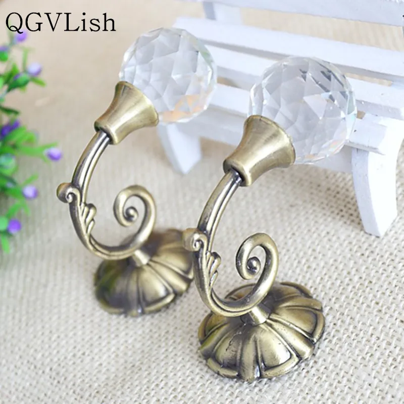 

QGVLish 2Pcs Curtain Holdback Crystal Ball Hooks Curtain Decorative Accessories Cloth Hanger Tassel Tower Hanger Holder Hook