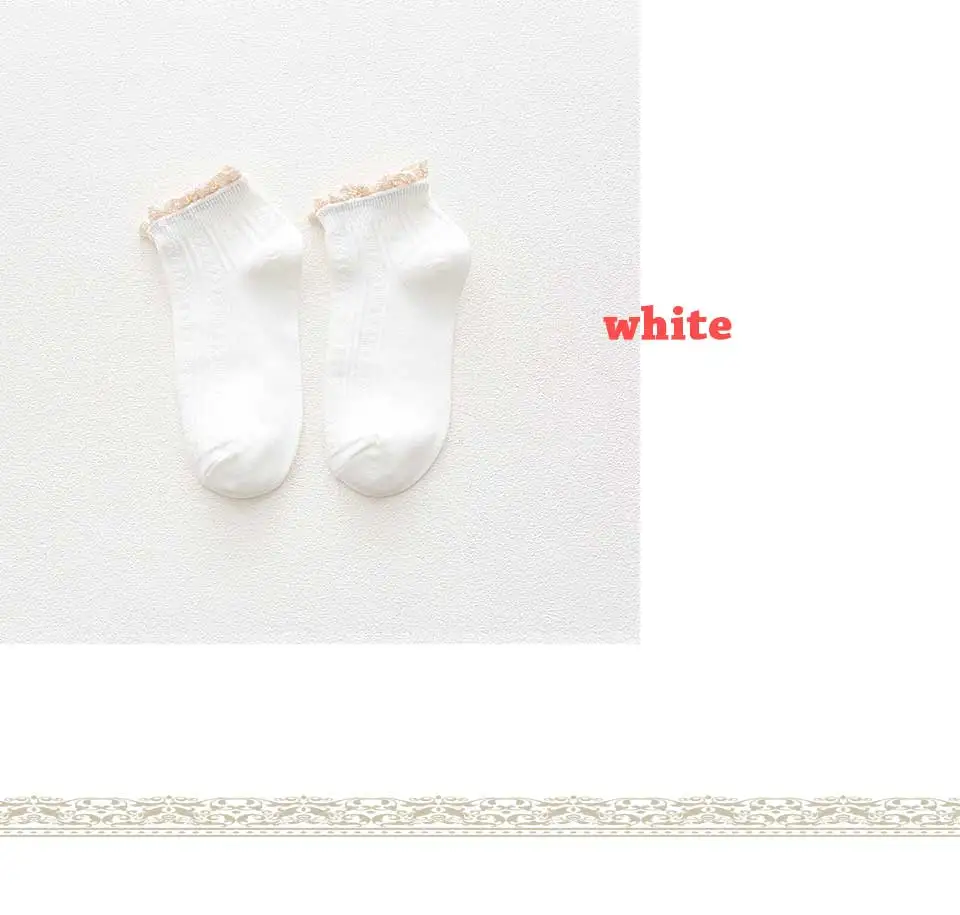2018 Autumn and Winter New Cotton Short Tube Lace Solid Color Wild Boat Socks Small Fresh Lady Fan Warm Wear (1)