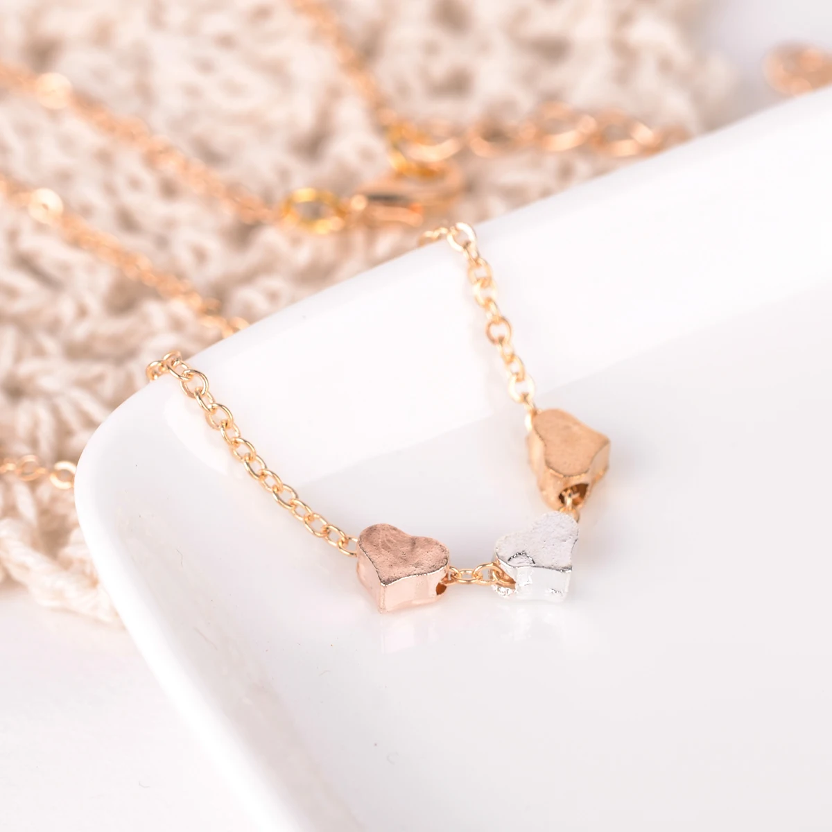Fashion Women's 3Color Chian Three Hearts Pendant Simple Necklace Dress Gift