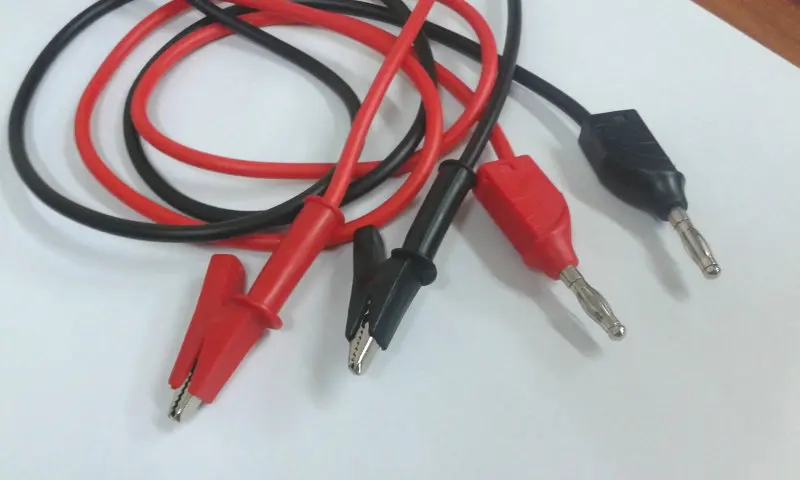 Силиконовый кабель с зажимами типа «Аллигатор» для проверки штепсельной вилки типа «банан» на 4 мм