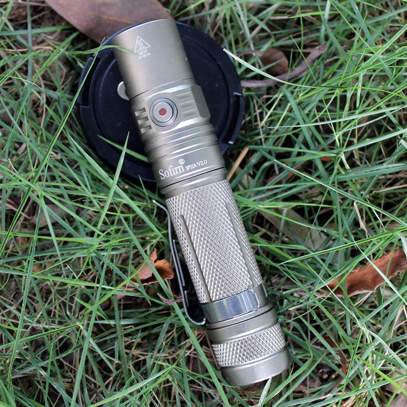 Cena Sofirn New SP32A V2.0 wysokiej latarka elektryczna led 18650 Cree XPL2 1300lm latarka 2 grupy przez DTP PCB lampka kontrolna blade złoto