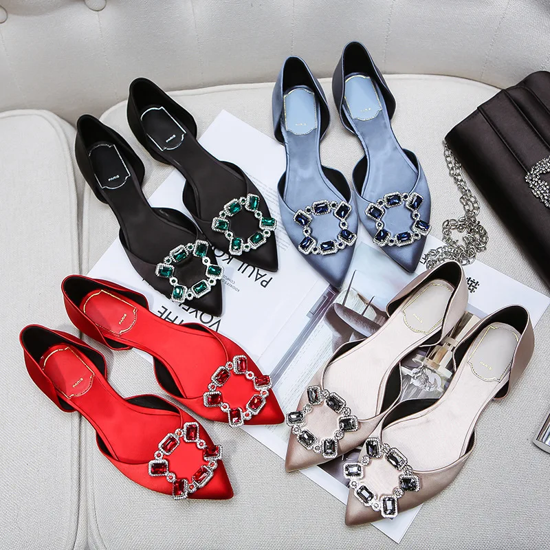 

2019 New Diamond Button Single Shoes Sharp Satin Fairy Wedding Shoes Hollow Fashion Shoes Flat Shoes Mother Pregnant woman