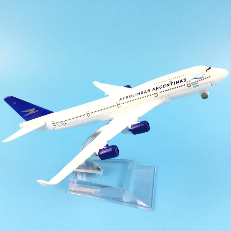 16CM AEROLINEAS ARGENTINASBOEING 747-400 Passenger Airplane Plane Diecast Model 