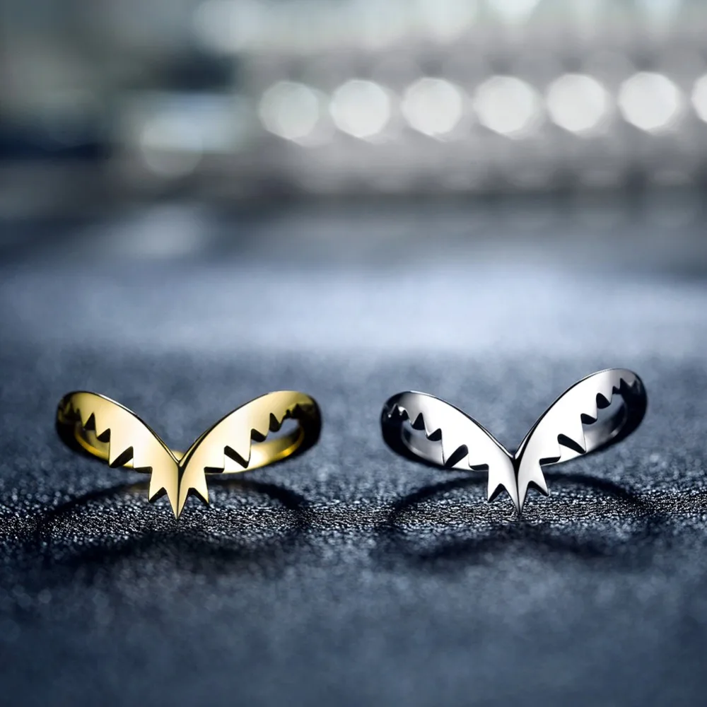 ORSA JEWELS Women Ring Original Vampire's Fangs Pattern High Polish Gold-color Silver Color Female Party Ring Gift Jewelry OR163