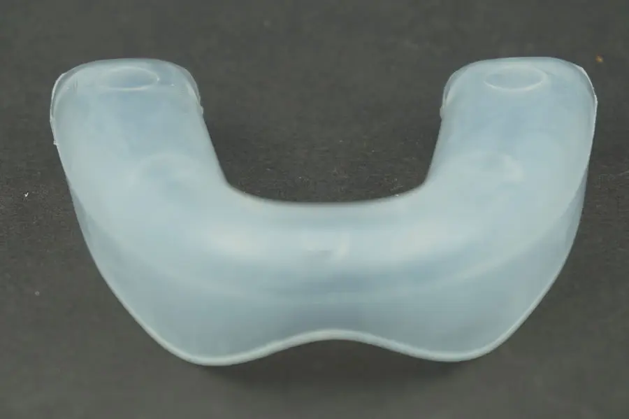 4 Protège-dents en silicone confortables pour la nuit, grincement des  dents, sans BPA, contre TMJ, bruxisme et protection contre les dents,  empêcher