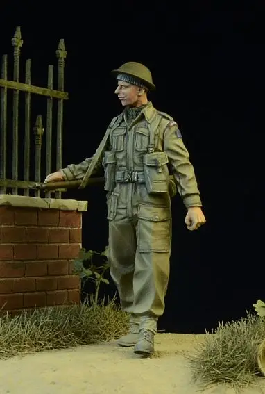 

Resin toys 35013- British/Commonwealth Infantryman walking 1942-45 Free shipping