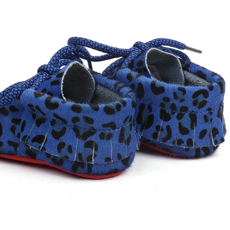 Детская обувь из натуральной кожи с леопардовым принтом с мягкой подошвой для малышей; первые туфли для начинающего ходить ребенка ясельного возраста для новорожденных/маленьких мальчиков и обувь детская Мокасины