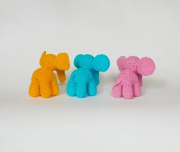

crochet armigurumi rattle elephant model number WL0010