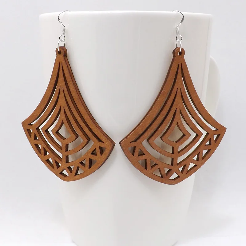 

Qiaohe 1 Pair Good Quality Wood Earrings Organic brown Hollow African Woman Wooden Brincos Pendant 6.2x7.2cm/2.4x2.8'' E63
