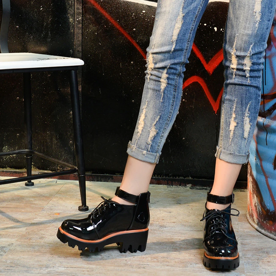 Platform Boots(5)