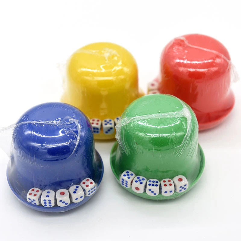 

Plastic 5 Pieces Dices with 1 Pieces Dice Cup Board Drinking Board Game Gambling Dice and Dice Cup Set Random Color DropShipping