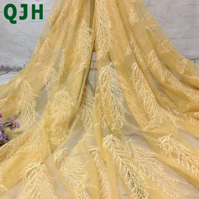 QJH летняя новая Удобная кружевная вышитая ткань с перьями, африканская Тюлевая Цветочная прозрачная сетчатая кружевная ткань для свадьбы