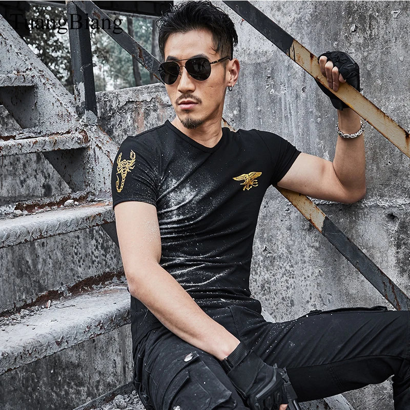 TuangBiang hombres ejército verde militar T camisa imprimir escorpión de algodón de manga corta O Camiseta de cuello de verano 2018 camisetas hombre Tops
