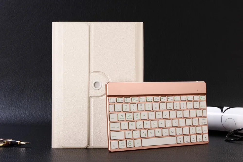 iPad-Air-2-Rotating-Backlit-keyboard-o4