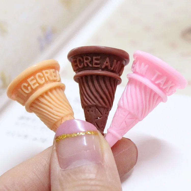 

100pcs/lot resin solid simulation food ice cream cone 17*32mm kawaii cabochons crafts For Hair Cellphone Decoration