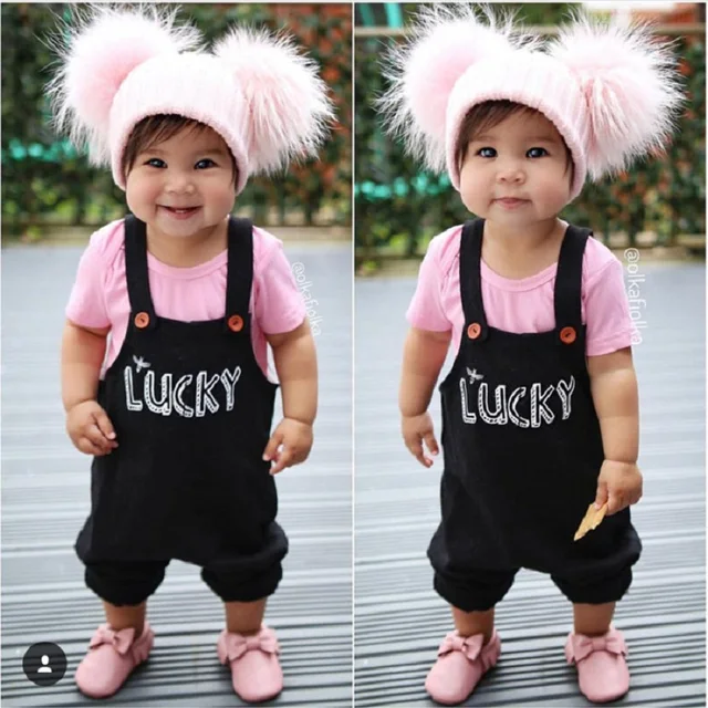 ball on top of winter hat