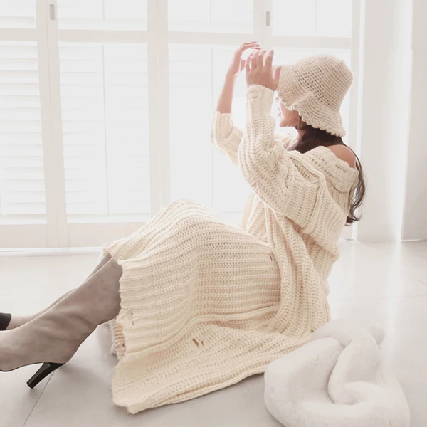 Женское платье-свитер размера плюс, осенне-зимний вязаный Свободный пуловер с v-образным вырезом и отверстиями длиной до лодыжки, длинный рукав, пуловер большого размера D88617Y - Цвет: Light Beige