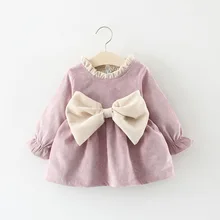 Новое Хлопковое платье с длинными рукавами для маленьких девочек Свободная Однотонная рубашка с цветочным принтом и бантом для малышей Милая юбка-пачка для принцесс, платье