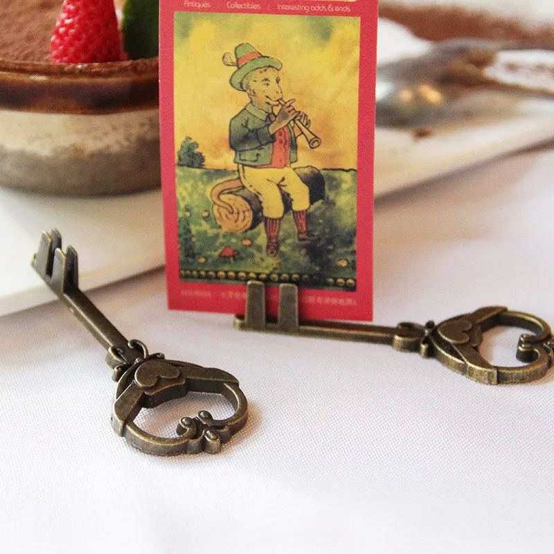 

2 Pcs/lot Vintage Note Cards Key Shaped Memo Pincer Picture Holder Clips Paper Clip Metal Small Clamps Stand Card Desk Organizer