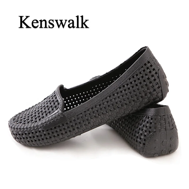 

Kenswalk summer mother shoes breathable hole female shoes flat-bottomed sandals quinquagenarian women's flat heel shoes on beach