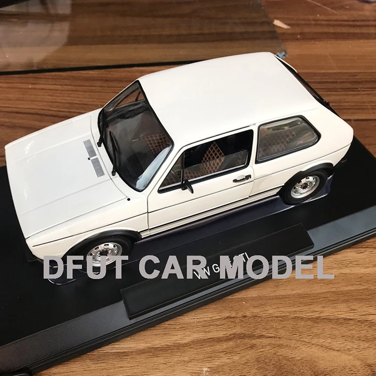 Масштаб, 1:18, сплав, оттягивающийся назад игрушечный транспорт GTI 1976, модель автомобиля, детские игрушечные машинки, оригинальные авторизованные подлинные детские игрушки