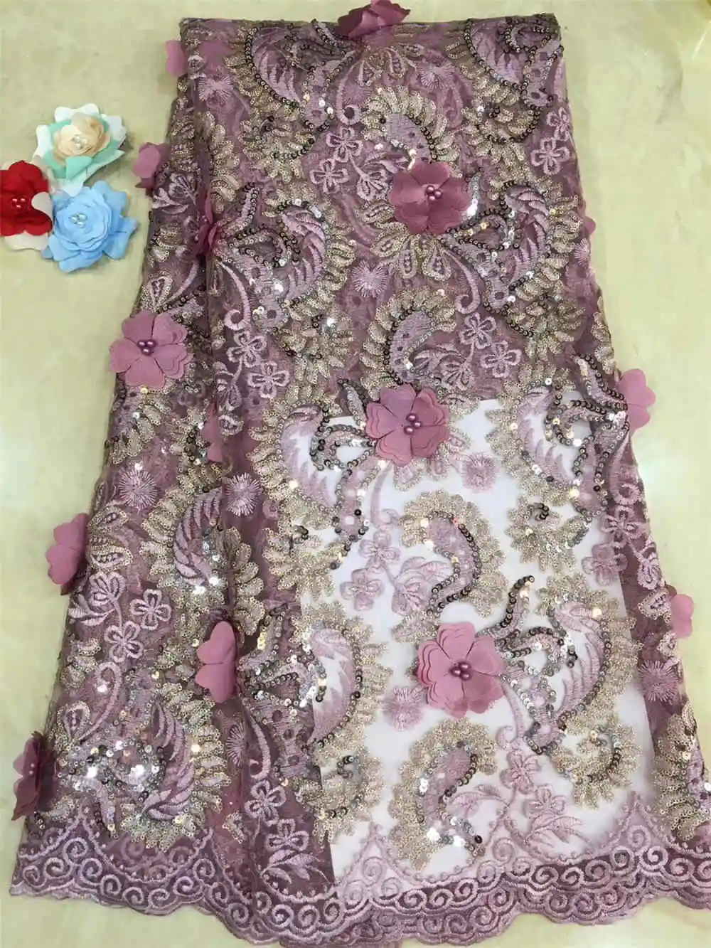 

Hot sales 2019High quality latest3D Applique African French net lace With stones fabric for Ghanaian Wedding Dresses NX4r5t