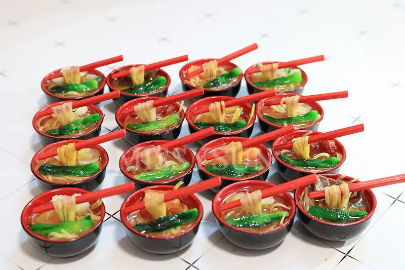 2PCS 1/6 Scale Miniature Noodles with Chopsticks Pretend Food for Doll house Kitchen for blyth bjd doll children