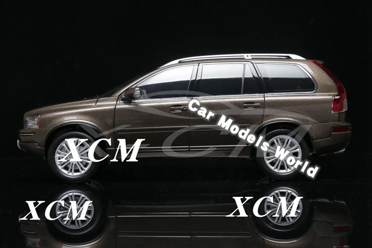 Литая модель автомобиля для XC Classic 1:18(коричневый)+ маленький подарок