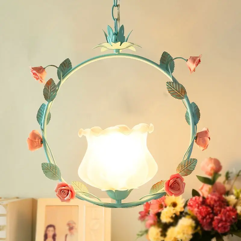 

Country Rustic Metal Wreath Bedroom Pendant Lamp Dining Room Bar Counter Rose Hanging Lamp Restaurant Living Room Hanging Light
