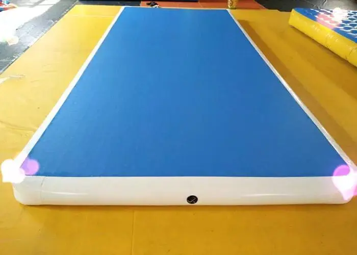 Надувной гимнастический надувной трек напольный батут для домашнего использования Йога Тренировка с электрическим воздушным насосом 6x2x0,2 м - Цвет: Фиолетовый