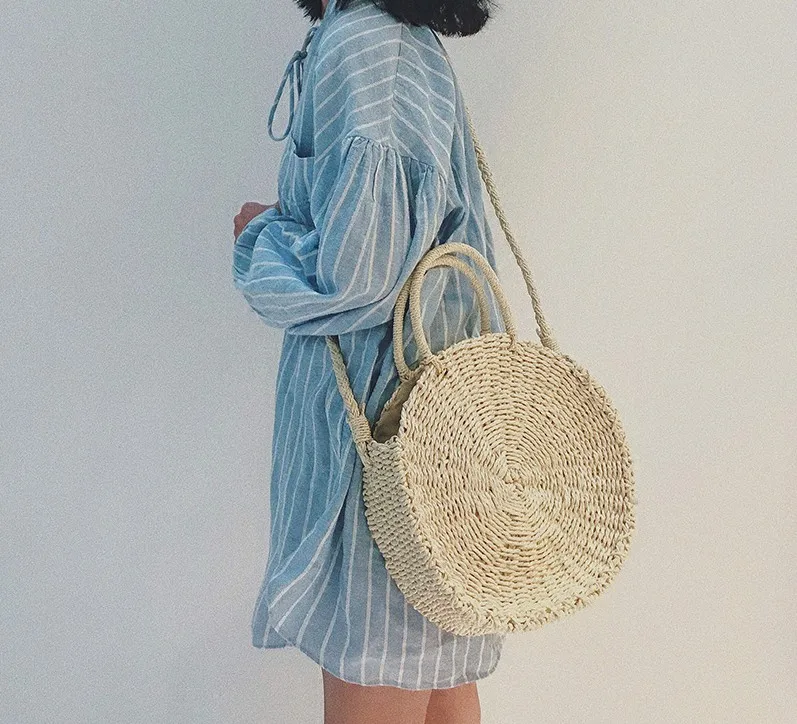 

new 2018 Handmade Rattan woven Round Handbag Bohemia Style Beach Circle Bag INS Popular Retro Straw Knitted Summer Beach bag