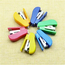 Мини-степлер бумажный номер 1 шт мини-степлер плаcтиковые горшки Набор аксессуаров около 100 шт штапельного школьные канцелярские принадлежности