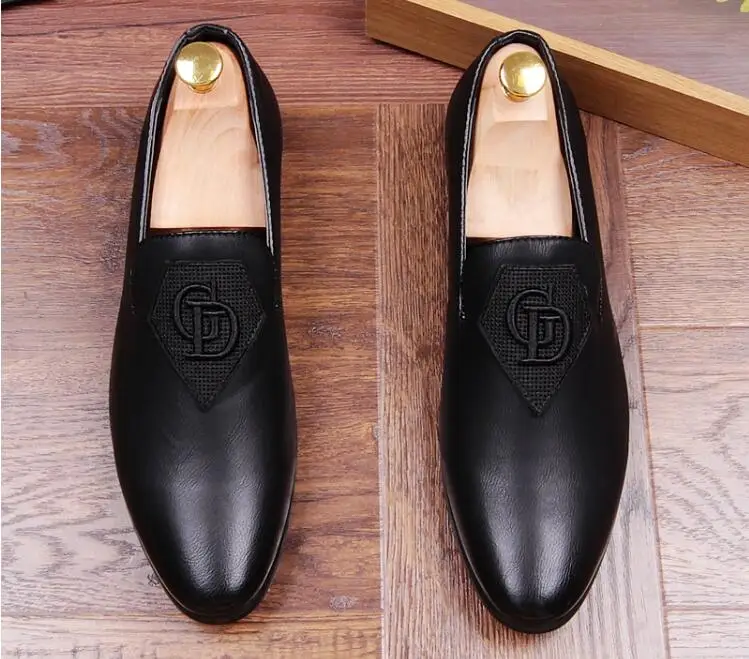 Новинка; мужские туфли-оксфорды с острым носком и вышивкой в британском стиле; Mlae; Свадебная обувь; обувь для выпускного бала; sapato social masculino - Цвет: 1