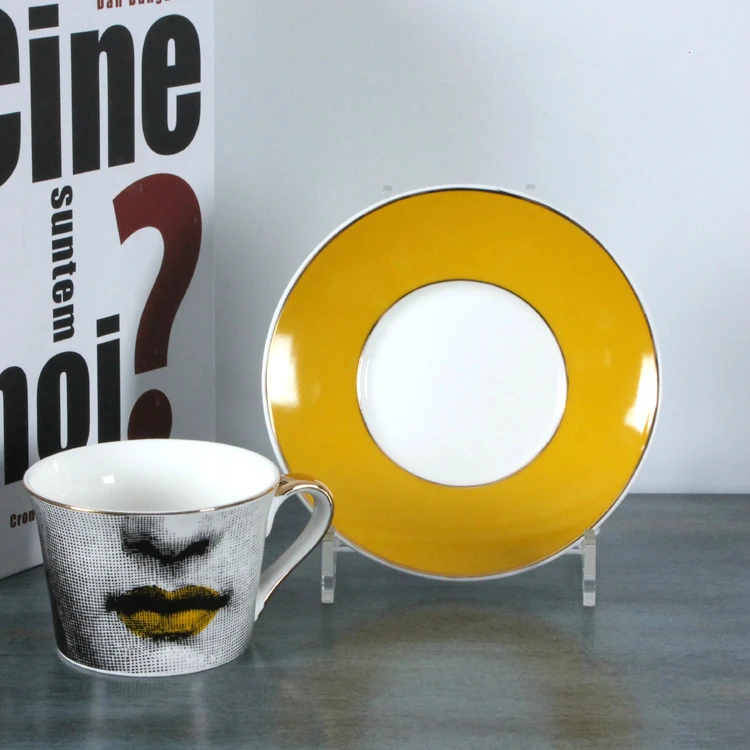 Европейский Lina череп лицо чашка блюдце золотой кофе чашка кружево золотое блюдо подарок на свадьбу День рождения бар вечерние чашки для чая украшение дома