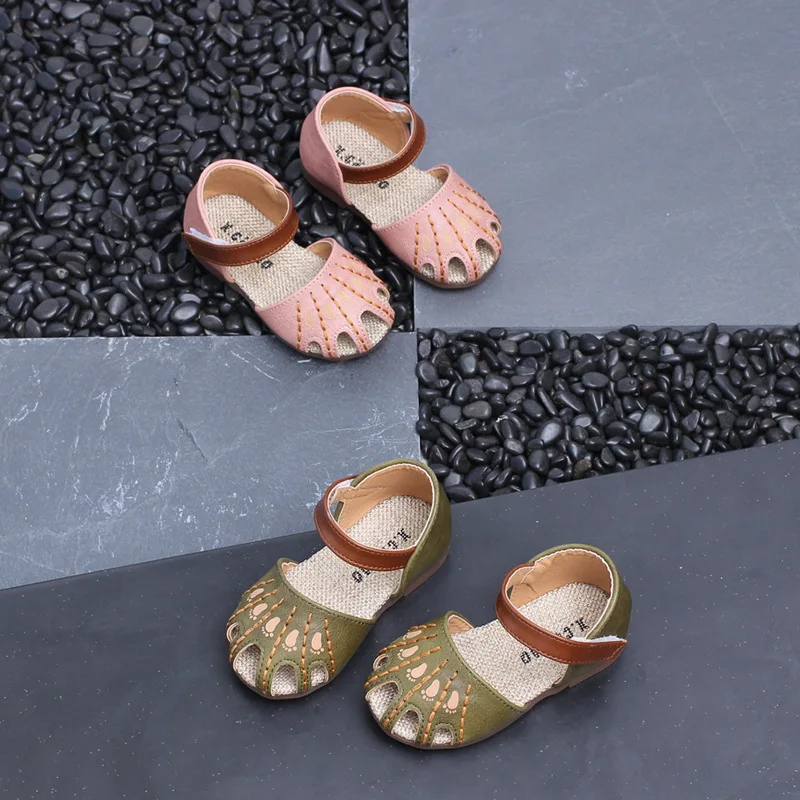 childrens sandals closed toe