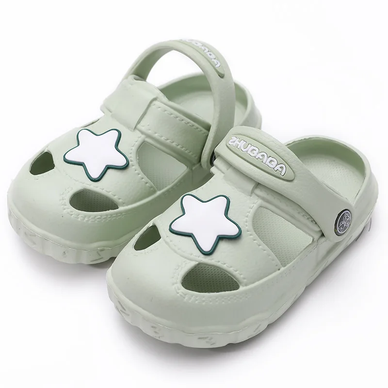 Новые летние сабо для маленьких мальчиков и девочек; пляжные сандалии для маленьких детей; детские шлепанцы без шнуровки на мягкой подошве; нескользящая Водонепроницаемая Повседневная обувь; SAP25 - Цвет: grass green