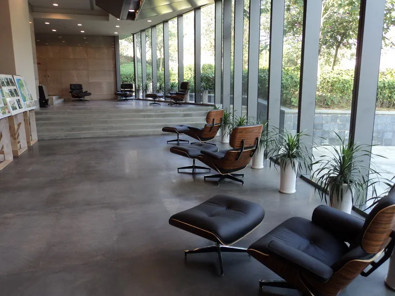 EAMES LOUNGE CHAIR  (3)