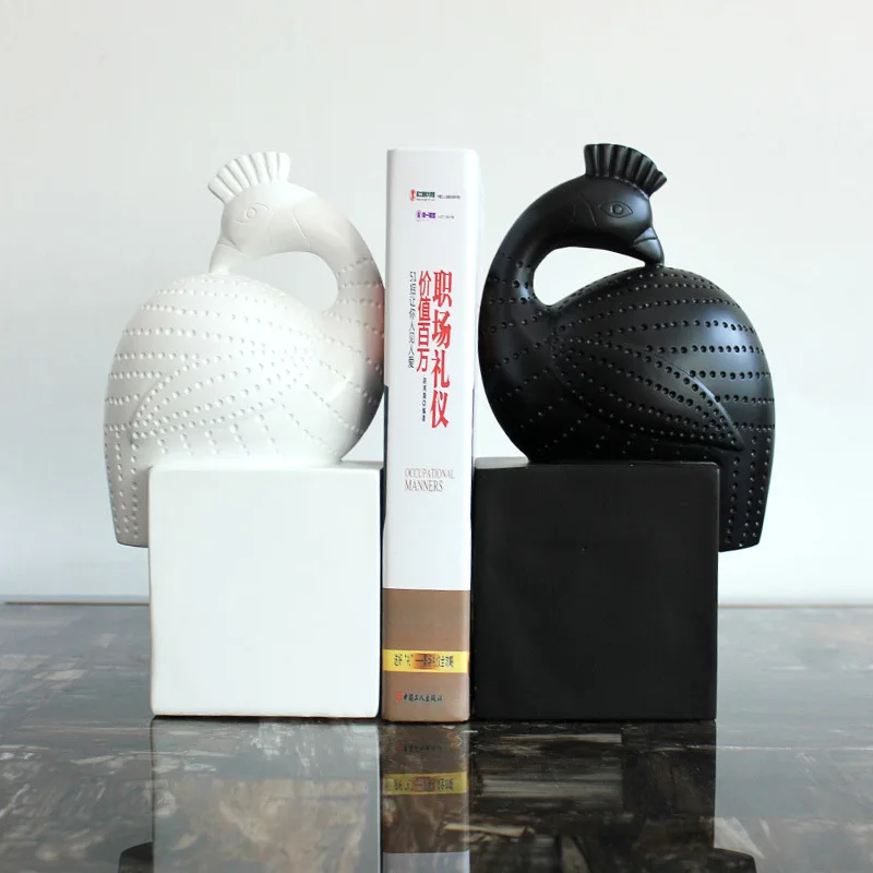 

Home Furnishing decorative gift book desktop resin handicraft factory direct modern minimalist Swan ornaments
