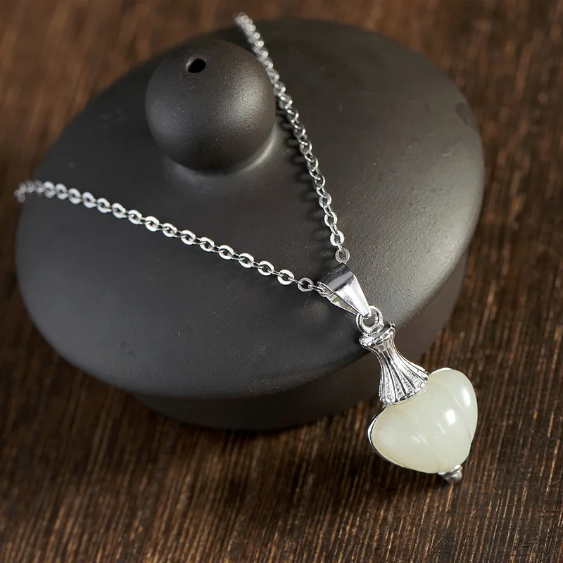 

S925 pure silver pendant inlaid hetian white natural stone collarbone female upscale necklace hang heart pendant